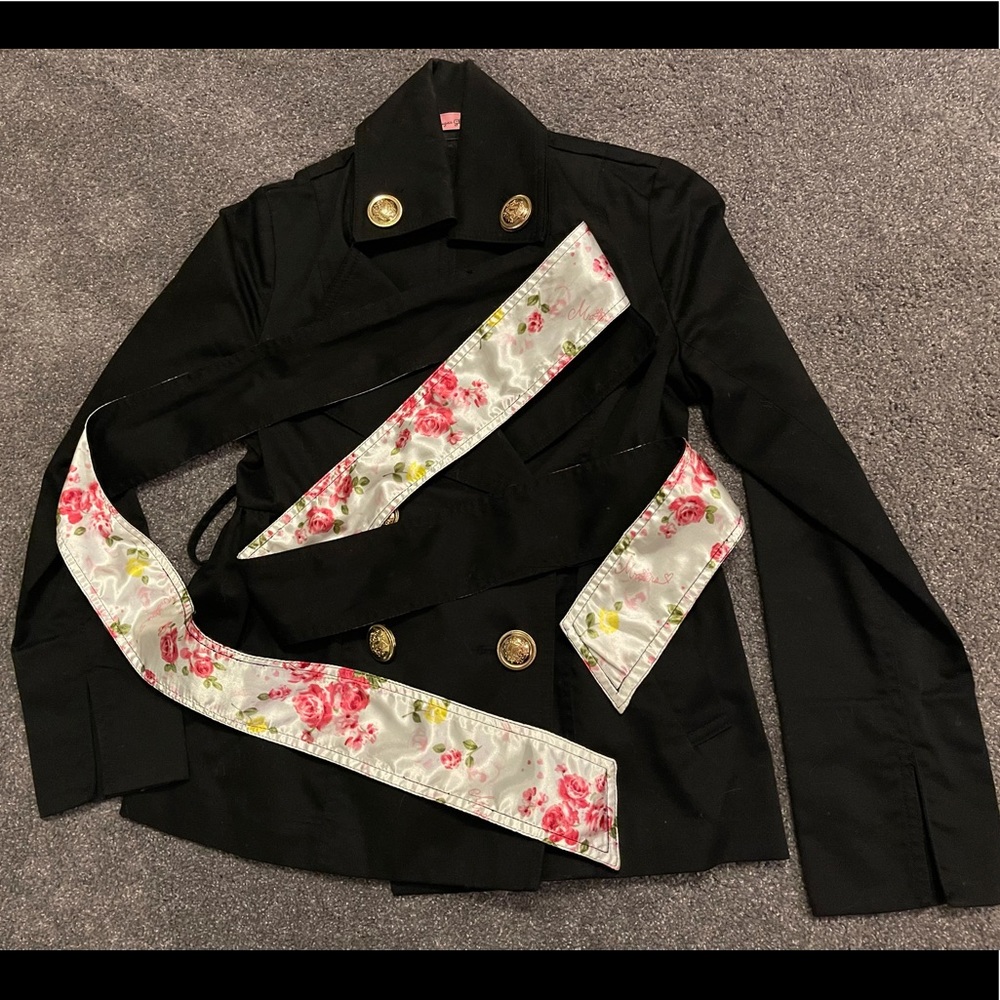 Authentic MARS Sugar Gloss black belted peacoat.